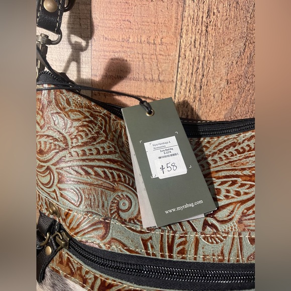 LIKE NEW MYRA Genuine Leather & Natural Cowhide On Shoulder/ Cross Body bag - Picture 3 of 7